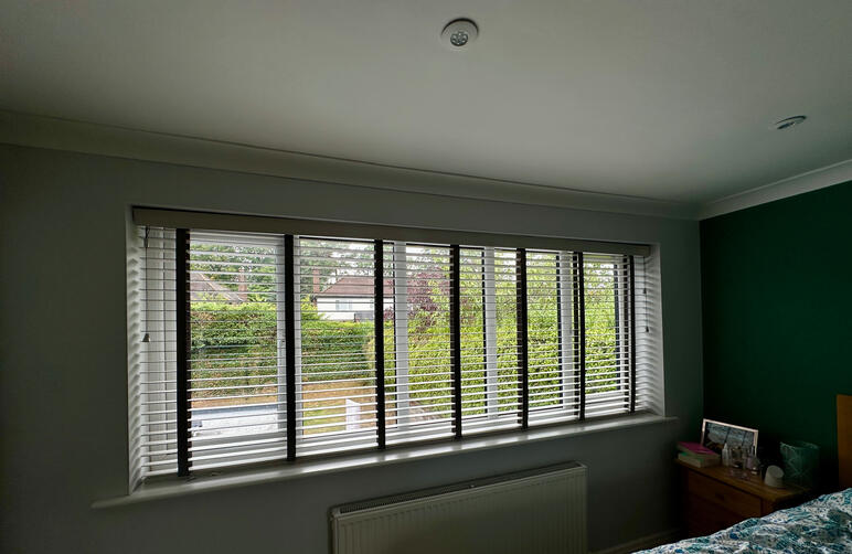 Blind Repair - Restored and working correctly.